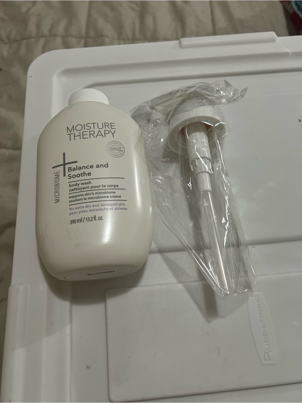 Avon Moisture Therapy Balance and Soothe Body Wash - White
